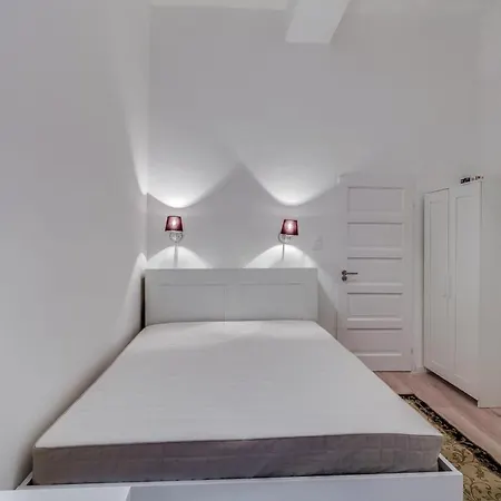 Apartment Pelicanstay At 5th District